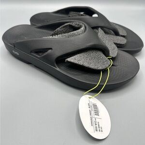 OOFOS OORIGINAL RECOVERY SANDAL MEN 10/ WOMEN 12 -Style 1000 BLACK - BLACK